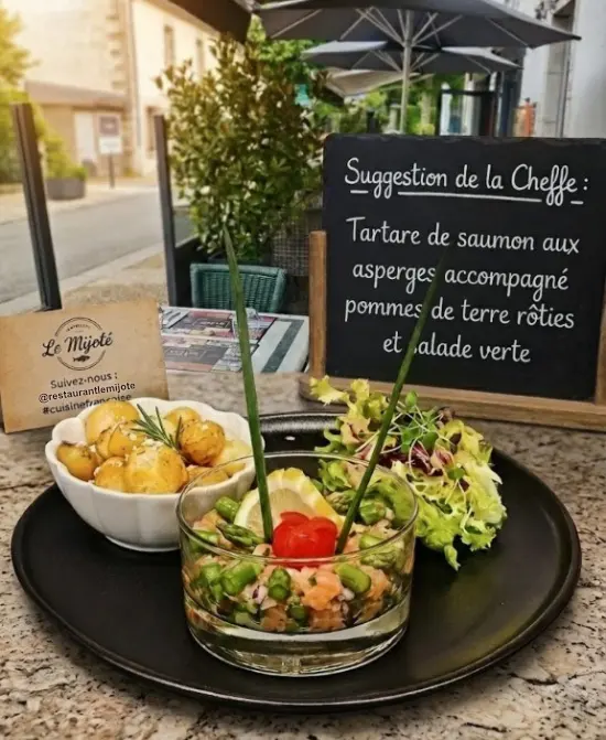 TARTARE DE SAUMON